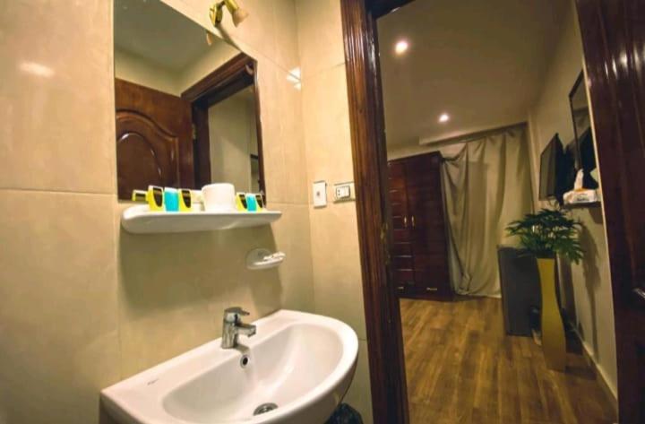 King Tut Pyramids View Apartment Cairo